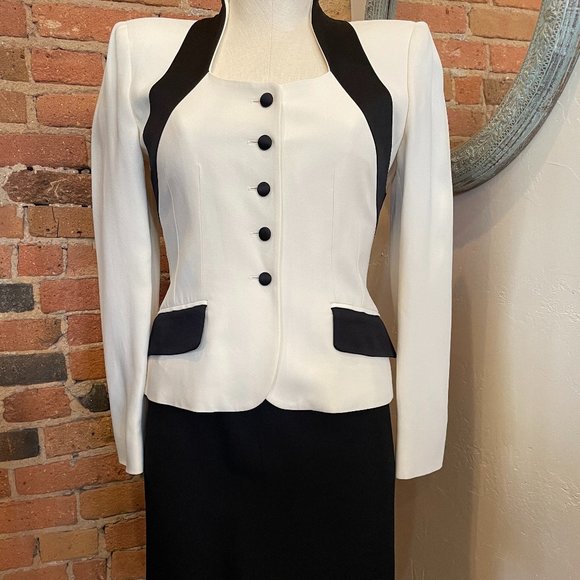 Vintage Cheap And Chic By Moschino - Picture 1 of 9